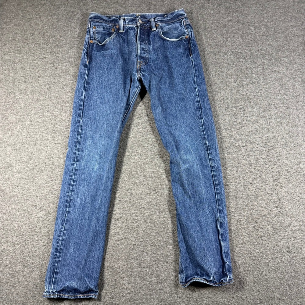 Levi's Men's Straight Leg Jeans in Medium Blue
